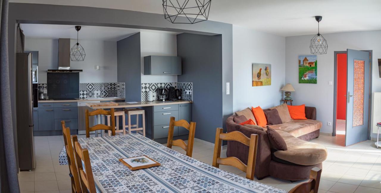Paisible Maison Entiere 140M2 Avec Veranda Vue Sur La Campagne Renwez Exterior foto